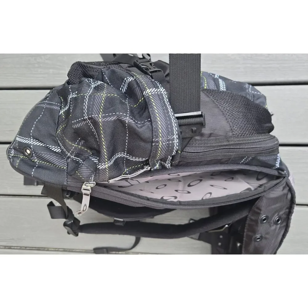 OAKLEY NWOT Icon BackPack 3.0 Plaid Y2K Vintage HTF Rare Laptop Sleeve O Skull